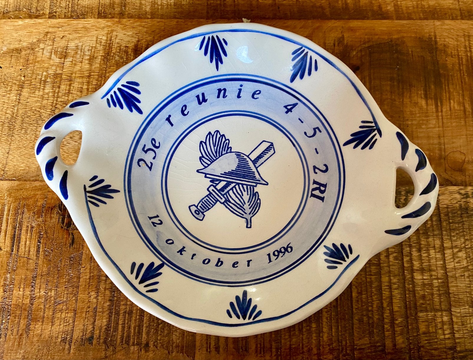 Indie herdenkingsschaaltje Delfts blauw regiment 4-5-2 RI, Verzenden