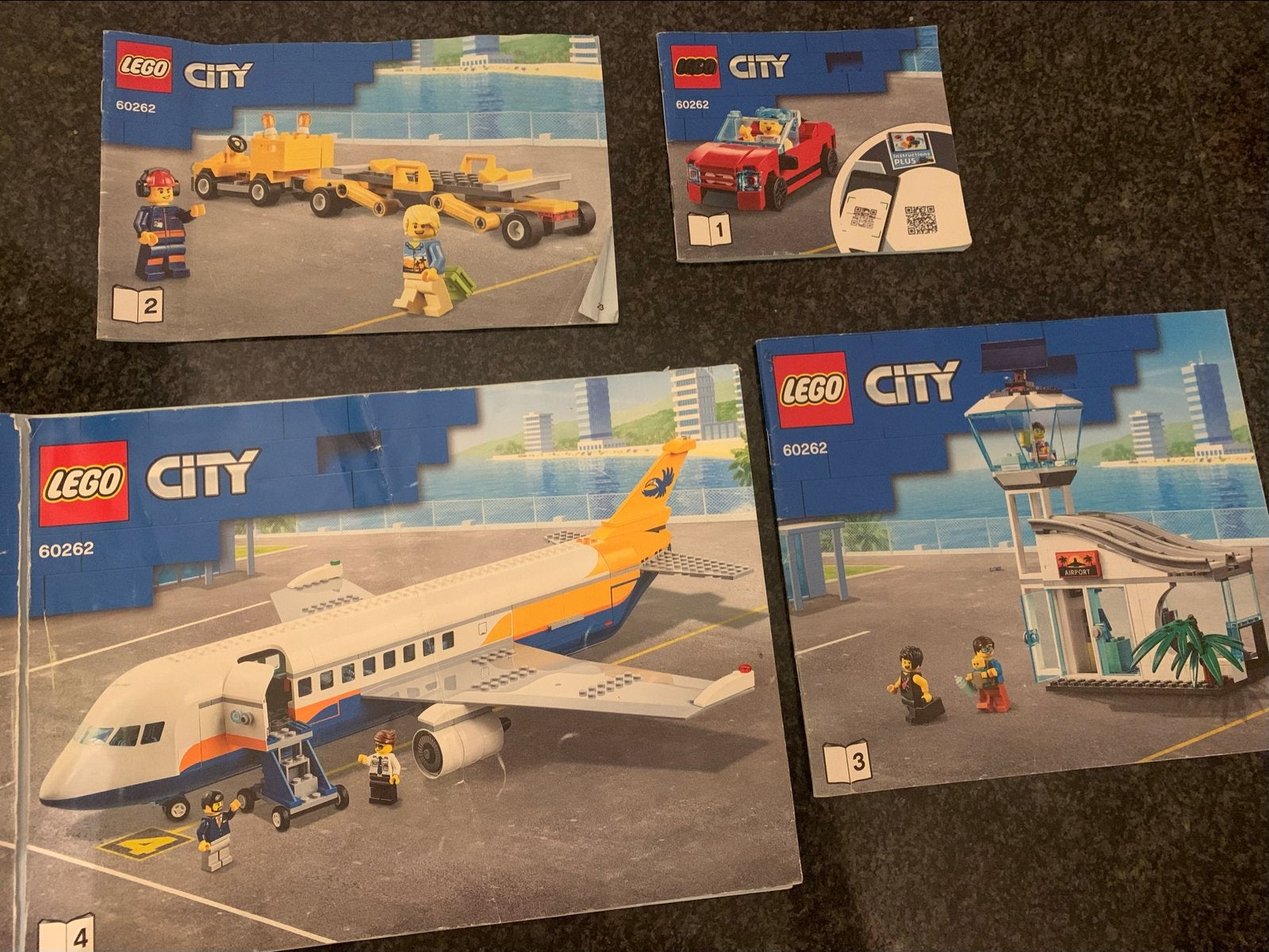 LEGO City Vliegveld met Vliegtuig - 60262, Ophalen of Verzenden, Zo goed als nieuw