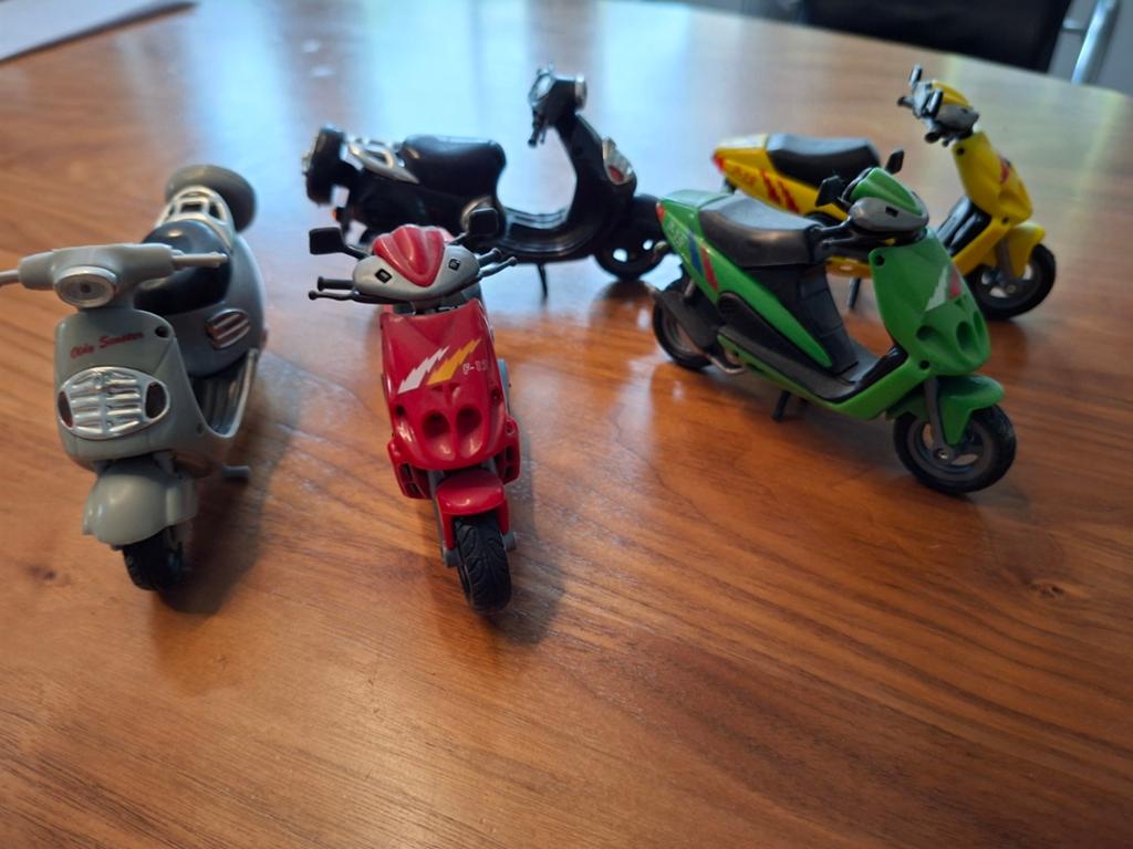 5 miniatuur scooters, Ophalen, Overige merken