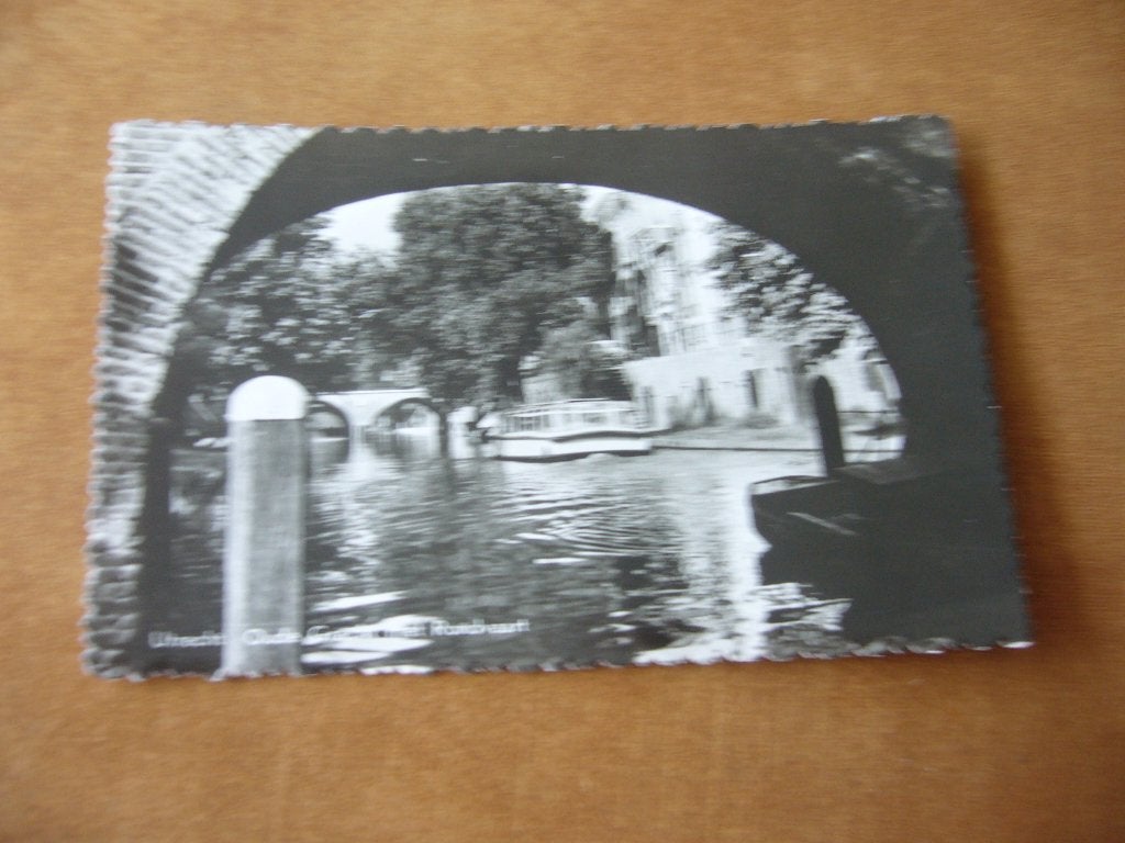 UTRECHT  =  OUDE GRACHT MET RONDVAART, Ophalen of Verzenden, 1940 tot 1960, Ongelopen, Utrecht