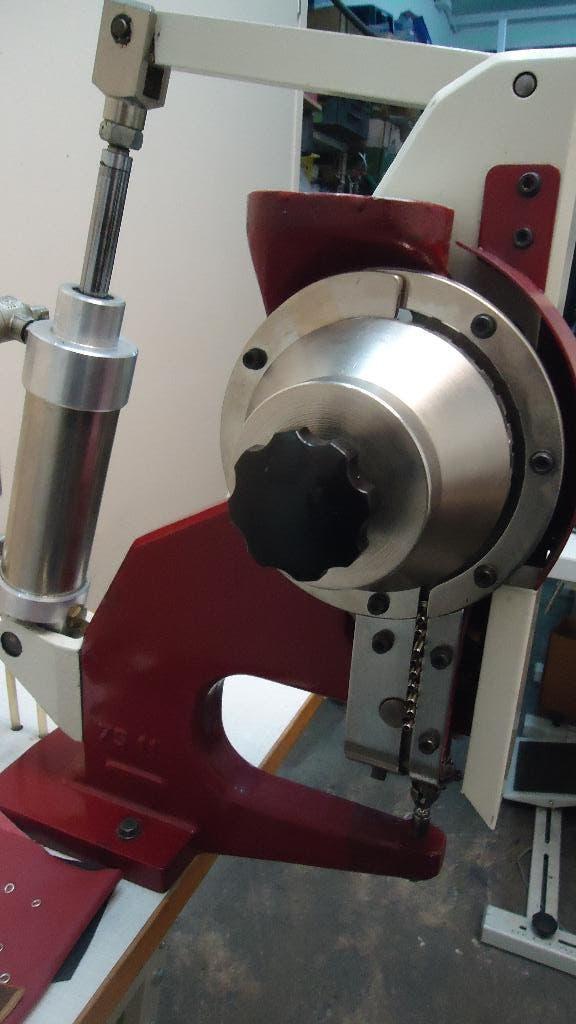 Industrie Ring machine Automaat, Overige merken, Gebruikt, Ophalen of Verzenden, Naaimachine