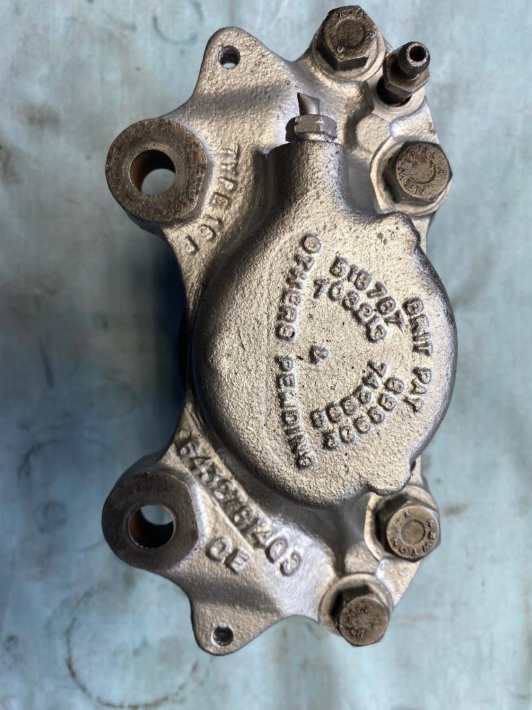 Triumph TR5 TR250 TR6 Gereviseerde Remklauwen 16P, Ophalen, Gereviseerd, Triumph