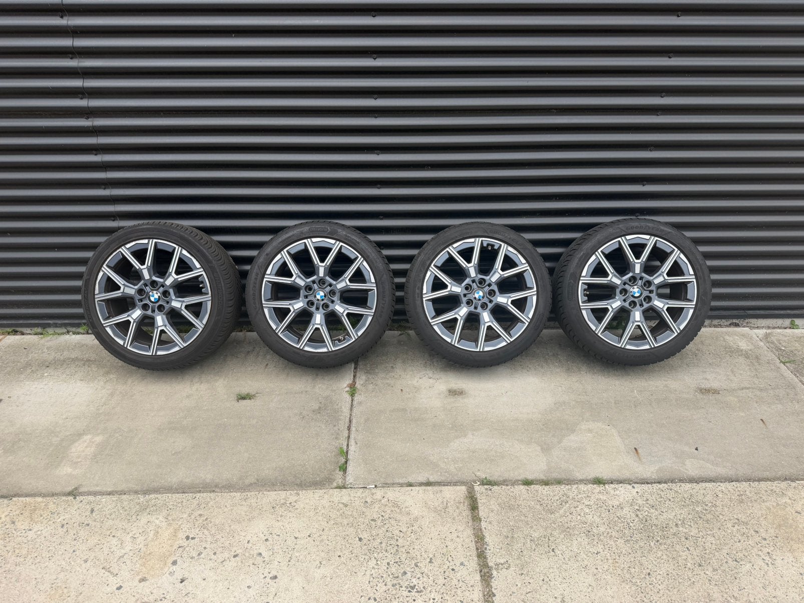 Setje originele BMW 1 Serie 18inch velgen + winterbanden, Ophalen, 18 inch, Velg(en), BMW