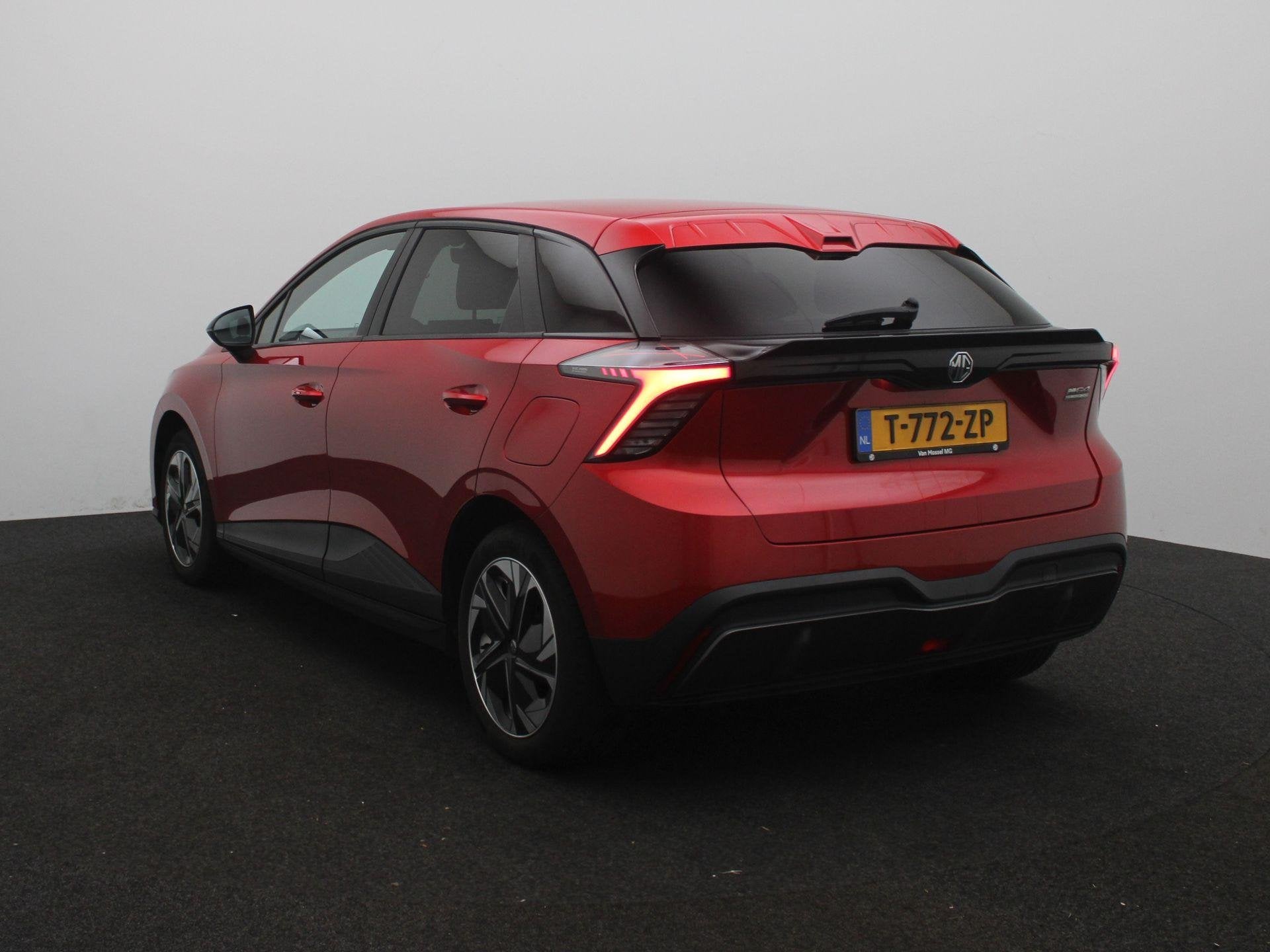 MG 4 Long Range Comfort 64 kWh | SOH 95% | Apple Carplay/And, Auto's, Automaat, 12 maanden, Gebruikt, Origineel Nederlands