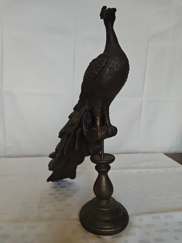 Decoratief beeld pauw - kunststof - 39 cm hoog, Kunststof, Ophalen of Verzenden, 20 - 50 cm, Op sokkel