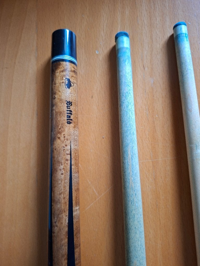Buffalo Century carambole biljartkeu, Ophalen of Verzenden, Gebruikt, Keu of Ballen