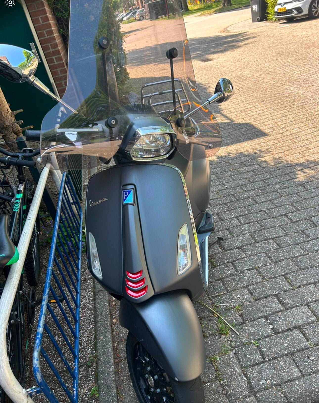 Vespa 2022, Fietsen en Brommers, Scooters | Vespa, Ophalen, Zo goed als nieuw, Benzine