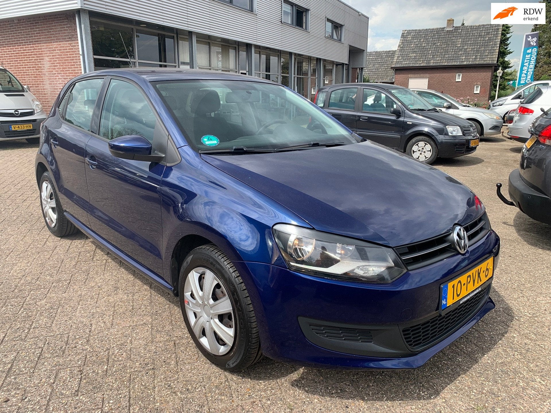 Volkswagen Polo 1.4-16V Comfortline 2011 € 3450.- 1 Jr. Ap, Voorwielaandrijving, 4 cilinders, Blauw, Traction-control