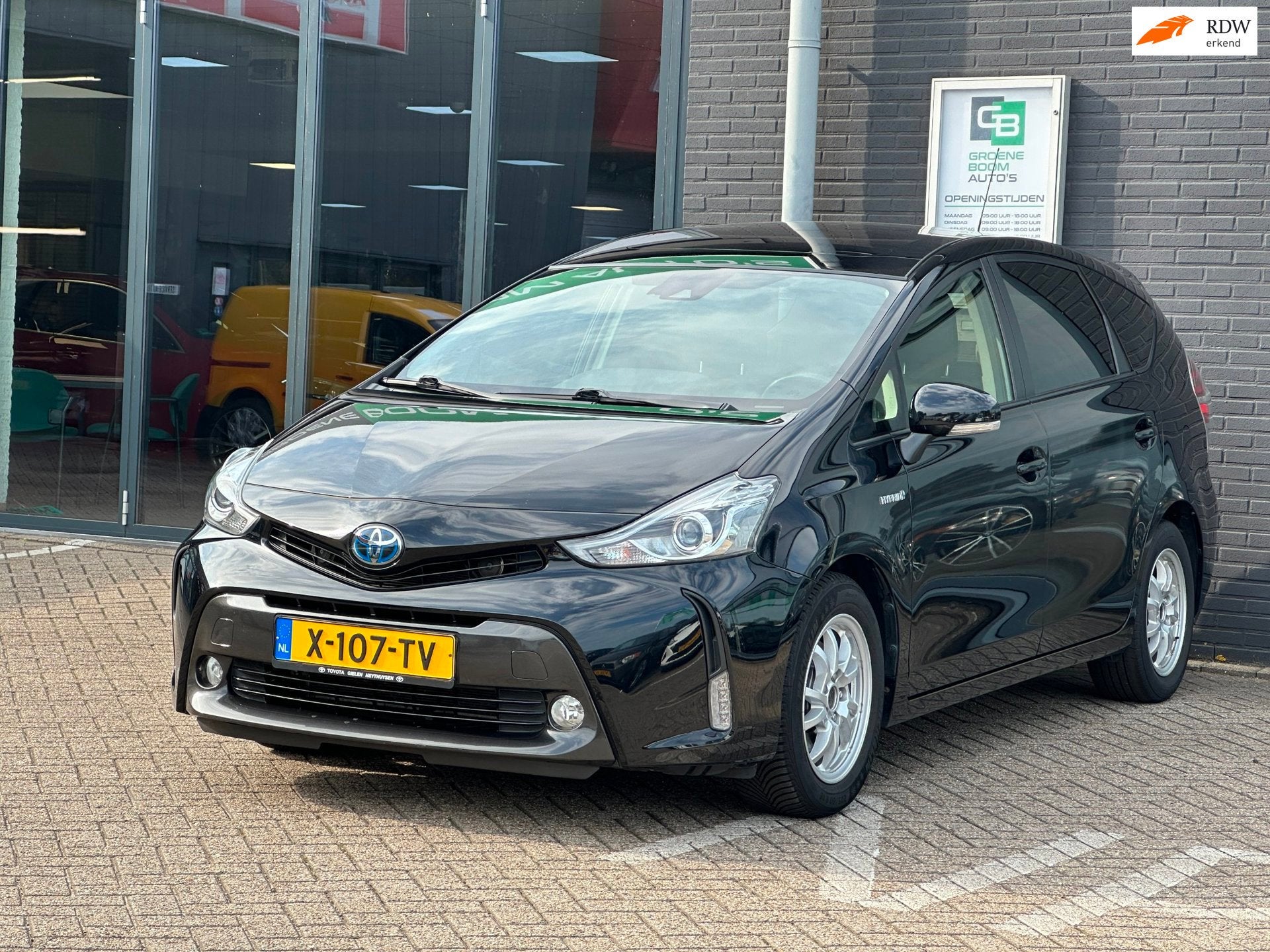 Toyota Prius + 1.8 Active/7-PERS/CAMERA/NAVI/AUTOMAAT/NETTE, Gebruikt, Euro 6, 4 cilinders, 7 stoelen