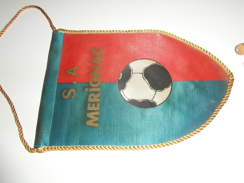 voetbal vaantje SA Mérignac  frankrijk, Ophalen of Verzenden, Gebruikt, Buitenlandse clubs, Vaantje of Sjaal