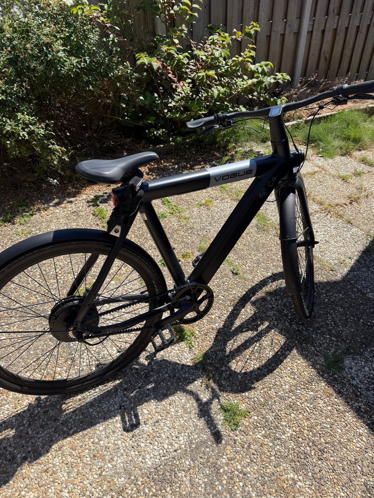 Vogue C4 elektrische herenfiets - Stealth Black, Fietsen en Brommers, Zo goed als nieuw, 50 km per accu of meer, 55 tot 59 cm