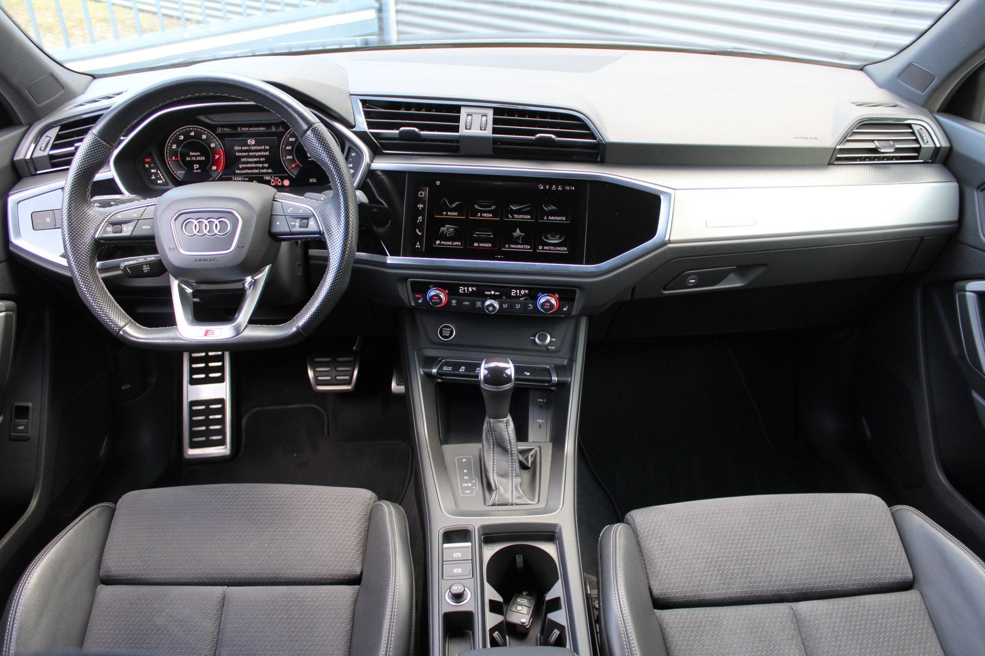 Audi Q3 SPORTBACK 35 TFSI |3x S-Line | Sfeerverlichting | El, Auto's, 15 km/l, 4 cilinders, 150 pk, Zwart