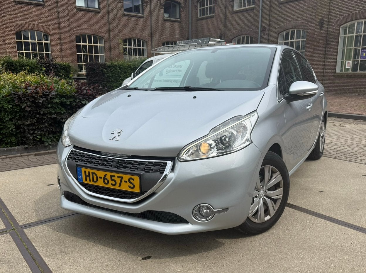 Peugeot 208 - CARPLAY - GROOT ONDERHOUD +  DISTRIBUTIERIEM, Auto's, Voorwielaandrijving, Bedrijf, 3 cilinders, 999 cc