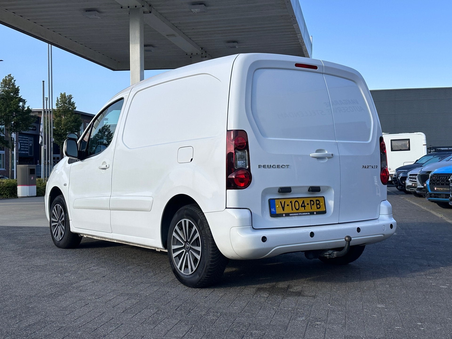 Peugeot Partner 120 1.6 BlueHDi 75 L1 Premium Pack|Trekhaak|, Auto's, Voorwielaandrijving, Stof, Gebruikt, 4 cilinders