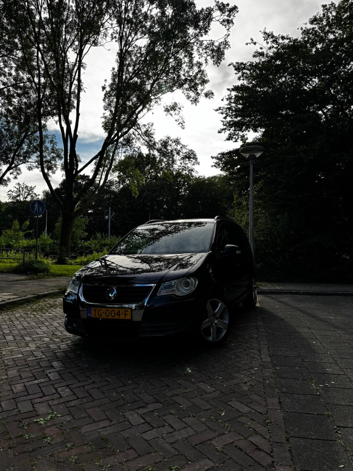 Volkswagen Touran 1.4 TSI 103KW DSG 2007 Zwart, Auto's, Volkswagen, 4 cilinders, 7 stoelen, Zwart, Particulier