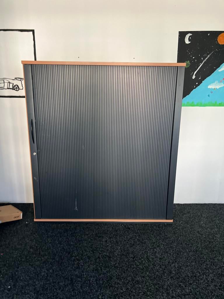 Schuifdeuren rollade kast - Zeer goede staat!, 100 tot 150 cm, Meerdere deuren, Ophalen of Verzenden, Zo goed als nieuw