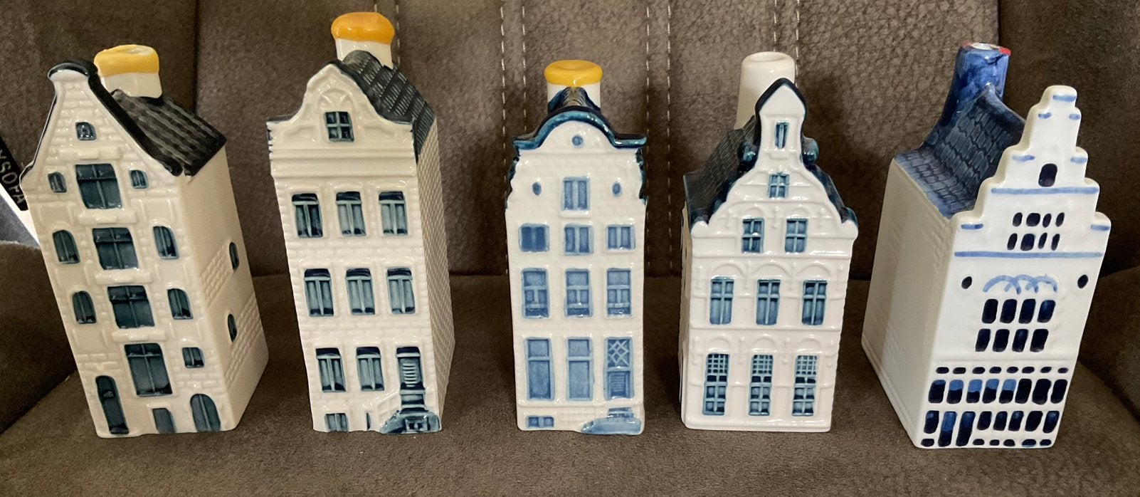 KLM HUISJES / GIST-BROCADES, Ophalen of Verzenden, Zo goed als nieuw