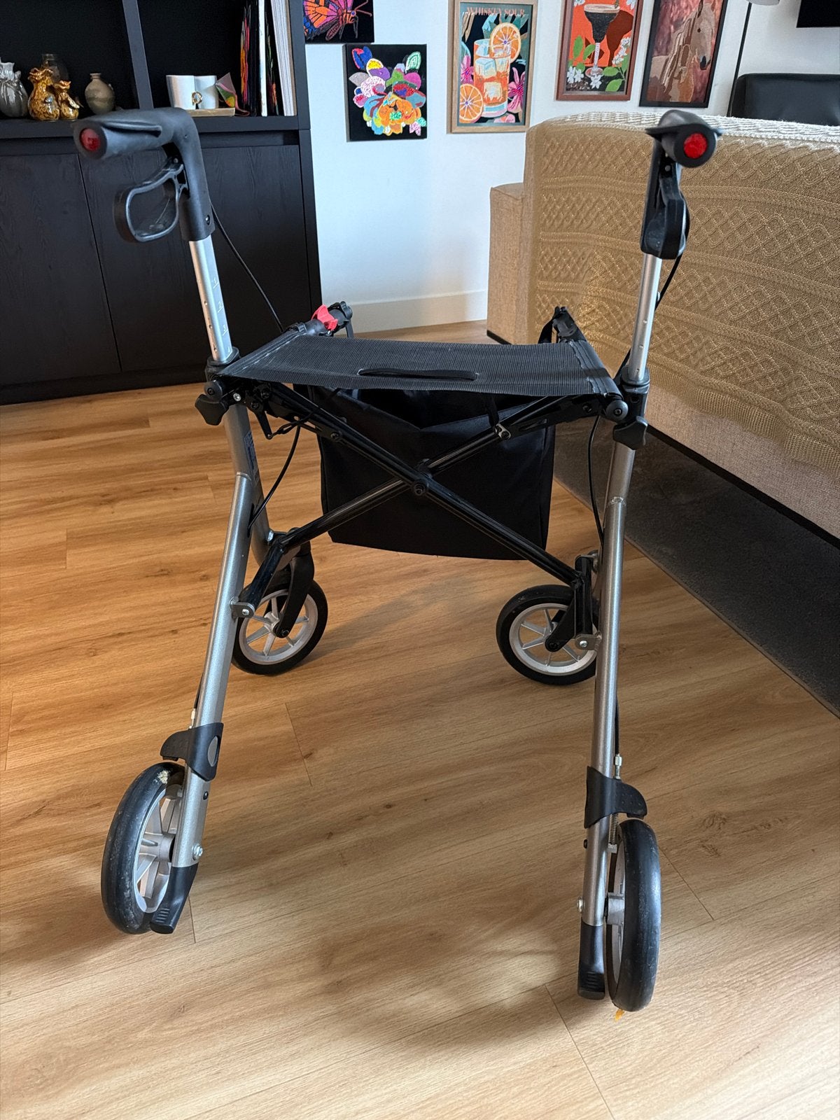 Rollator als nieuw!, Ophalen