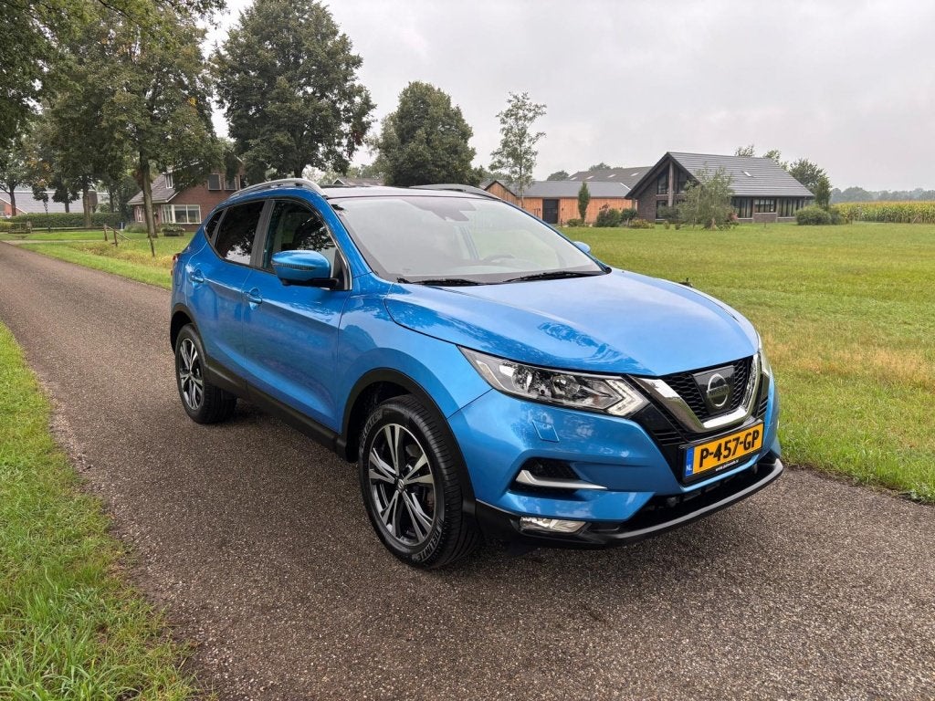 Nissan QASHQAI 1.2 Tekna | Pano | 360° Camera | Stoelverwar, Stof, Gebruikt, Euro 6, 4 cilinders