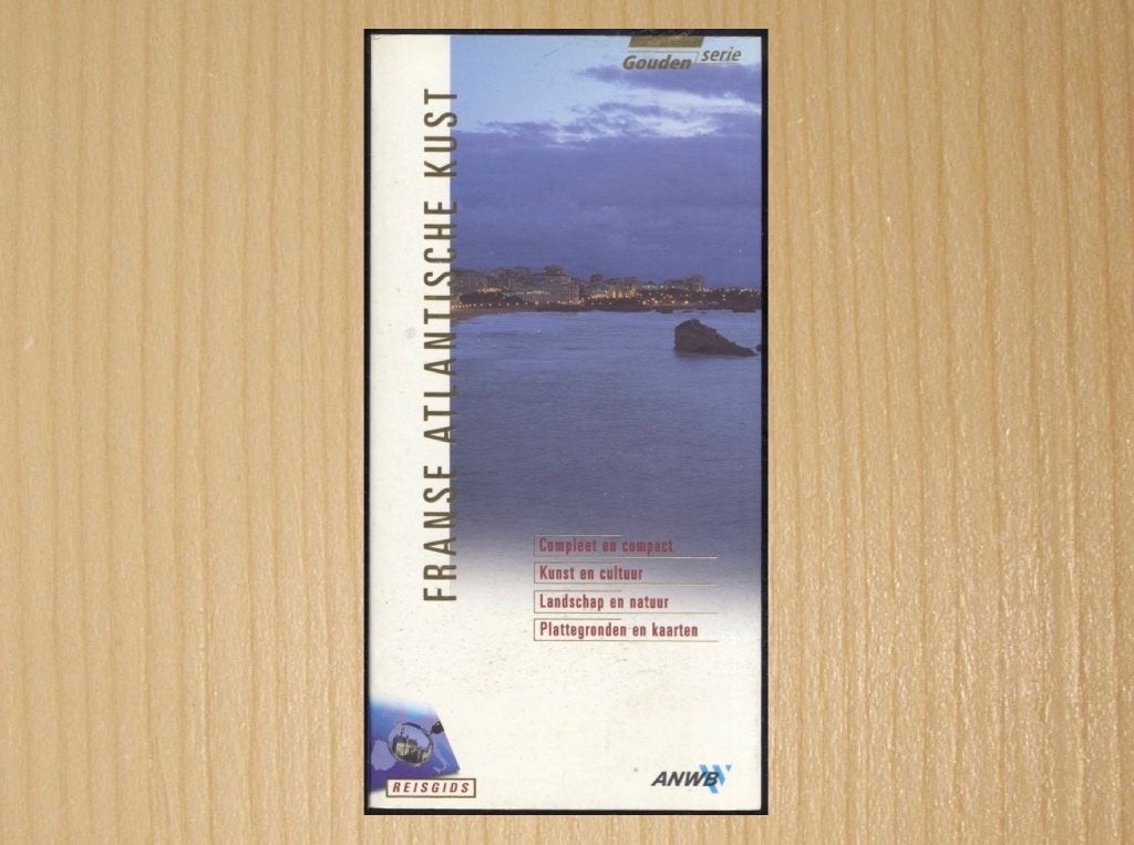 Franse Atlantische kust - ANWB Gouden serie, Boeken, Reisgidsen, Hans Broekman, Europa, Ophalen of Verzenden, Zo goed als nieuw