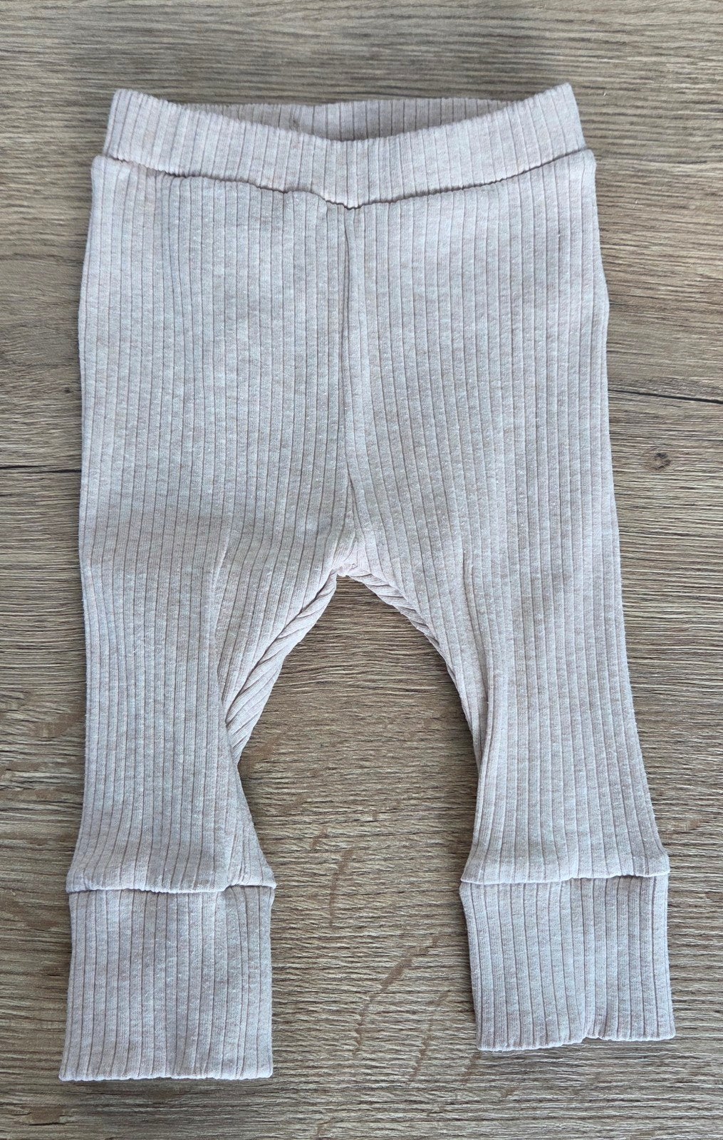 Prenatal zandkleurig newborn broekje maat 56, Kinderen en Baby's, Babykleding | Maat 56, Broekje, Jongetje of Meisje, Ophalen of Verzenden