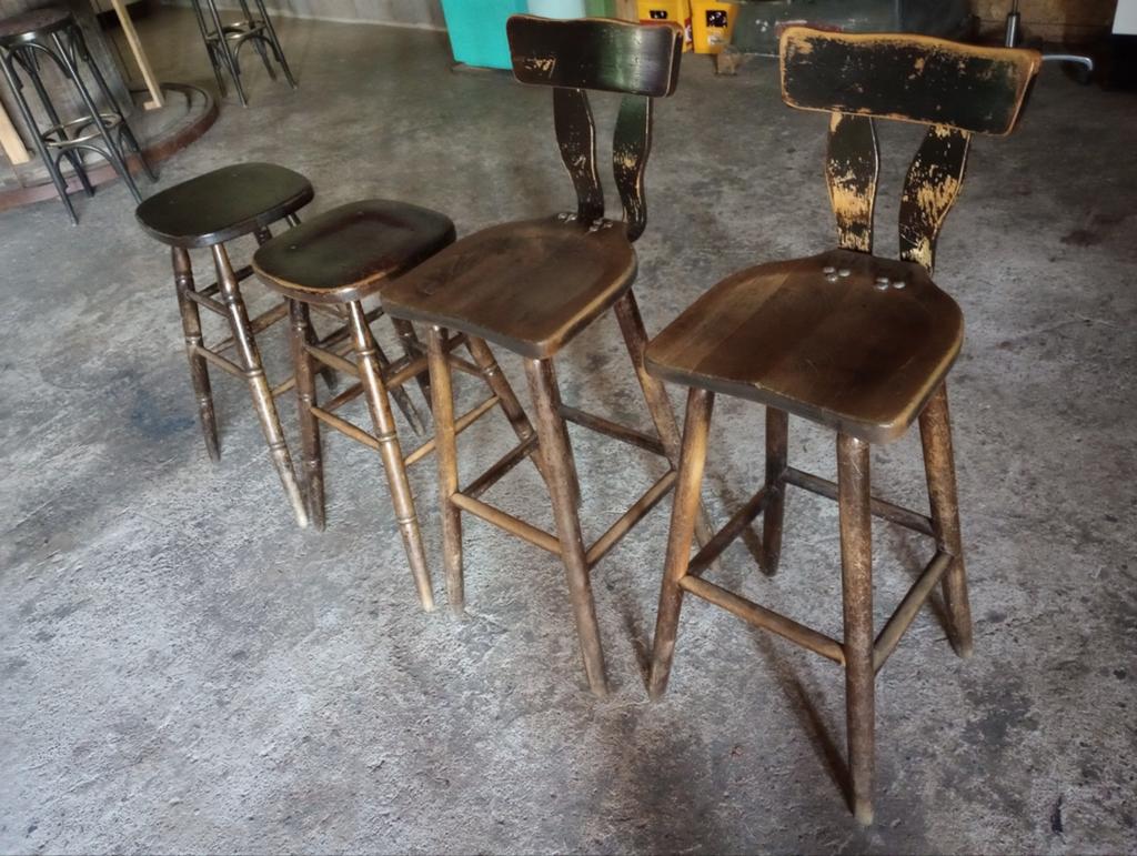 Barkrukken, Huis en Inrichting, Barkrukken, Gebruikt, 60 tot 90 cm, Hout, 4 krukken, Ophalen