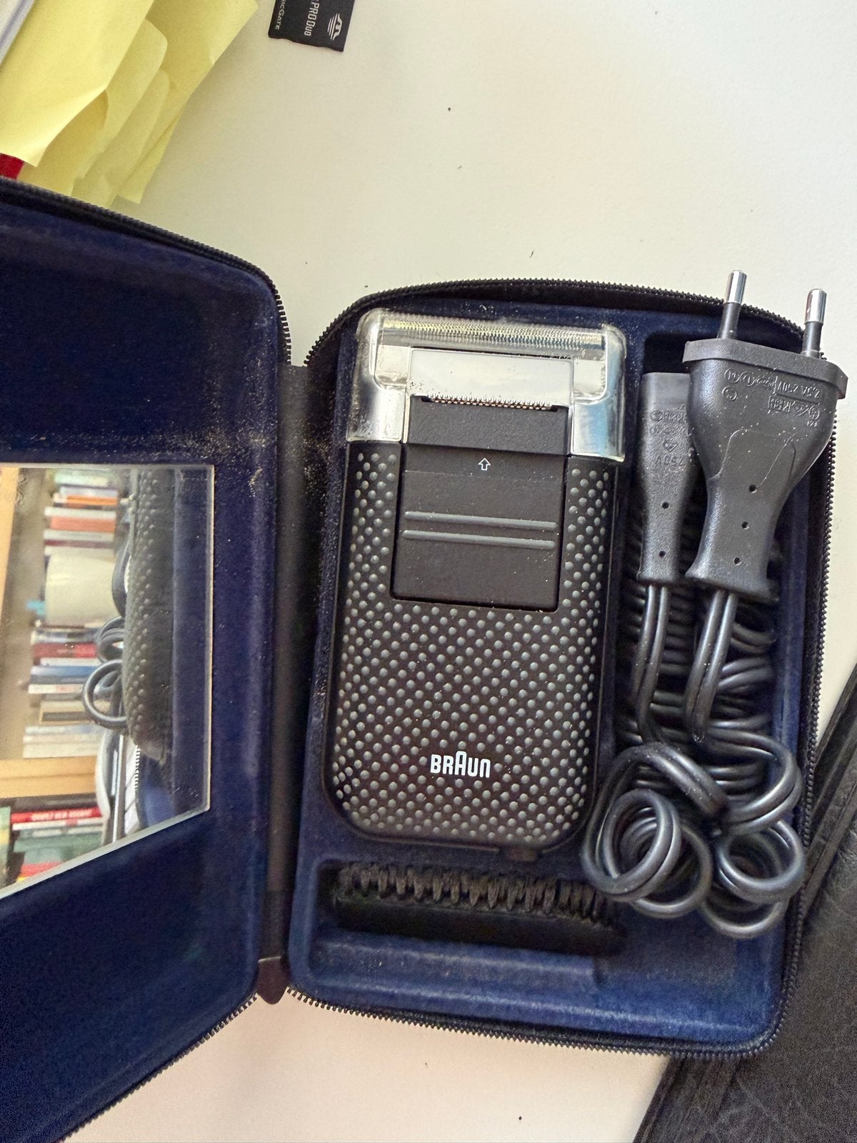 Vintage Braun scheerapparaat met etui en accessoires, Ophalen of Verzenden, Gebruikt, Scheren en Epileren