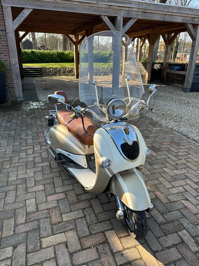Benzou Novara Scooter - Loopt en rijdt goed., Ophalen, Gebruikt, Overige typen, Overige merken