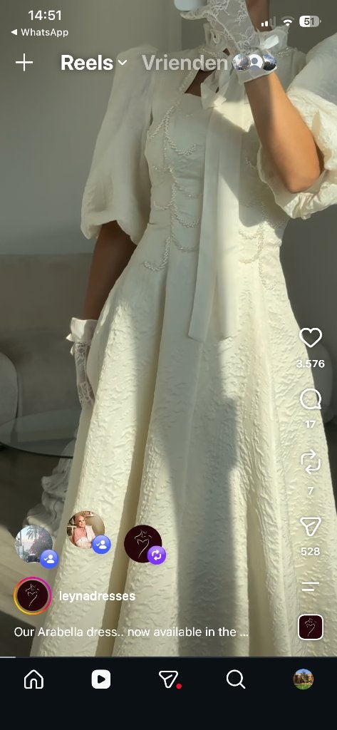 Ivoor elegante jurk, Overige kleuren, Neyla dresses, Zo goed als nieuw, Onder de knie