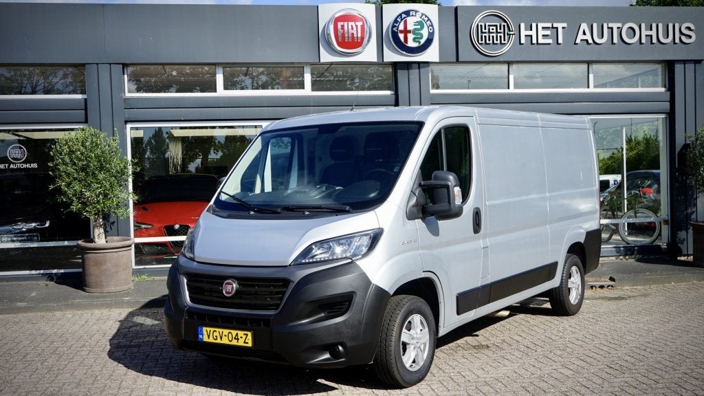 Fiat Ducato 30 2.3 MJ L2H1 Automaat (bj 2020), Auto's, Bestelauto's, 12 maanden, Euro 6, Origineel Nederlands, Bedrijf