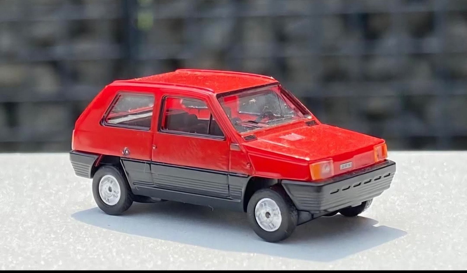 GEZOCHT: FIAT PANDA'(S) SCHAAL H0 1:87, Hobby en Vrije tijd, Modelauto's | 1:87, Ophalen of Verzenden, Bus of Vrachtwagen, Overige merken