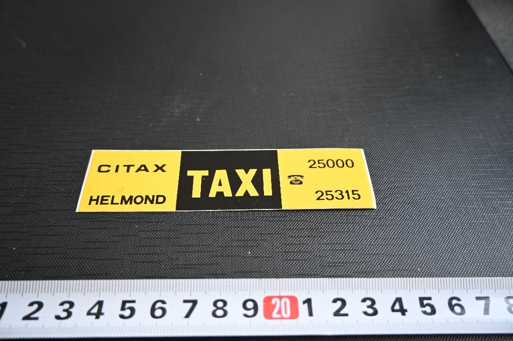 sticker Helmond CITAX TAXI 25000 25315, Verzamelen, Ophalen, Zo goed als nieuw