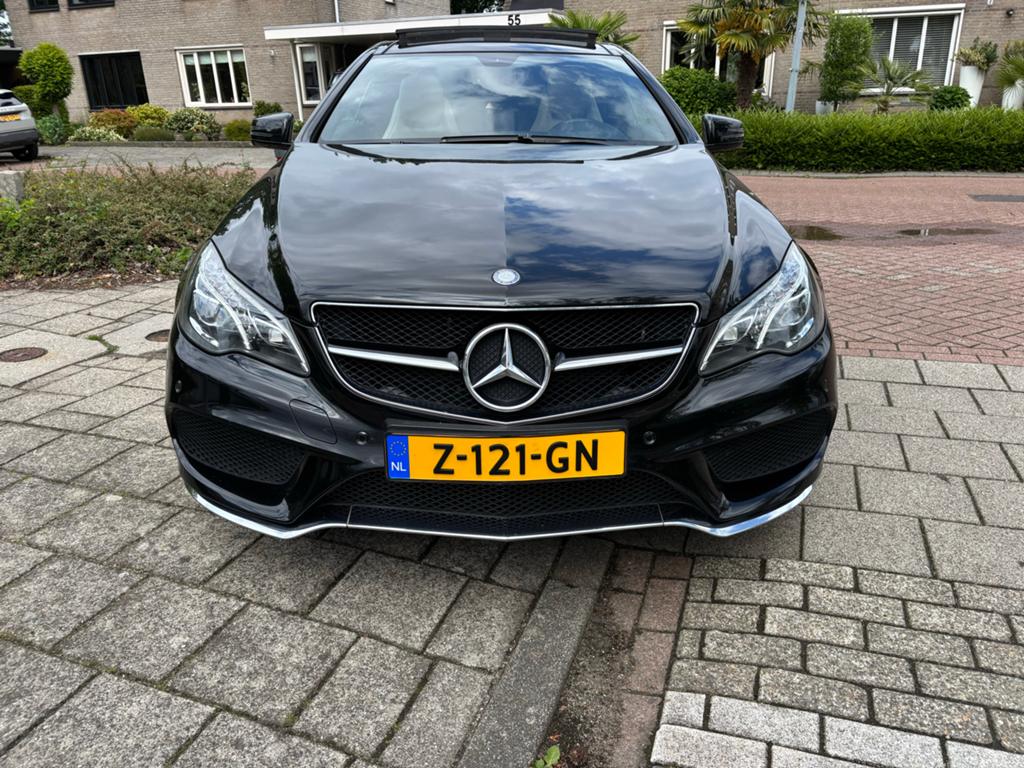 Mercedes-Benz Mercedes 2012 Zwart, Auto's, Mercedes-Benz, Particulier, Benzine, Coupé, Geïmporteerd, Zwart, Ophalen