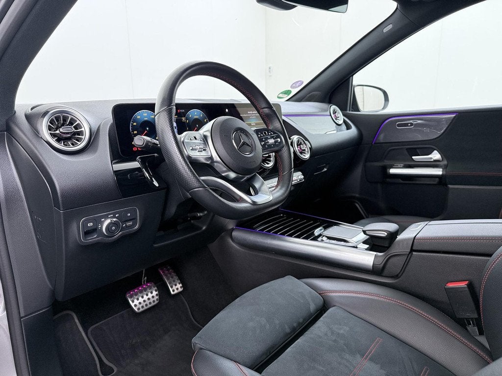 Mercedes-Benz B-klasse 180 AMG Business Solution | Sfeerverl, 136 pk, Gebruikt, 4 cilinders, 700 kg