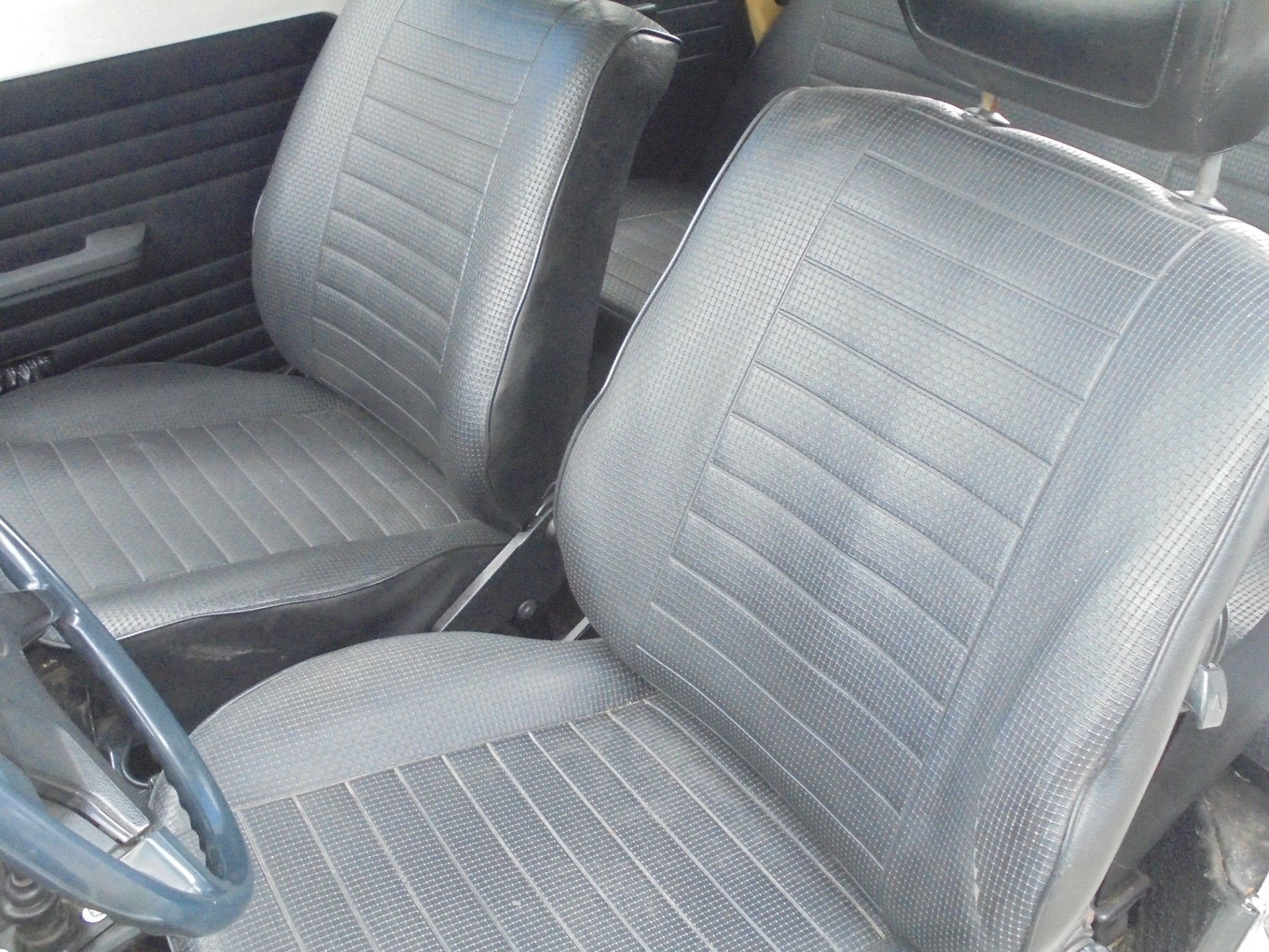 Volkswagen Kever Cabriolet 1303 LS Karmann Laswerk, foto 10