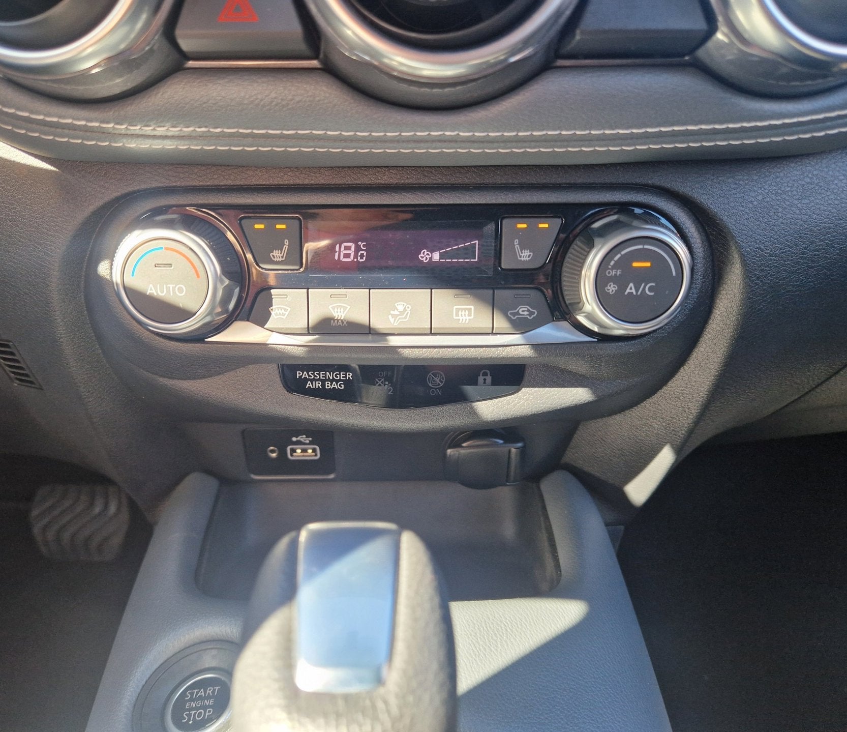 Foto 14 van Nissan Juke 1.0 DIG-T N-Design AUTOMAAT !