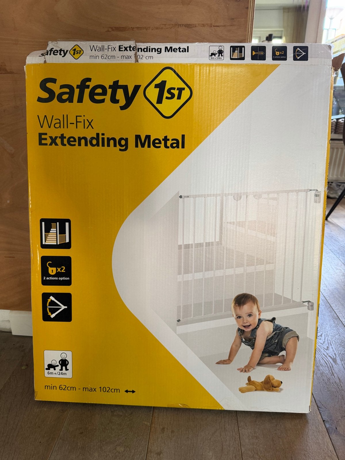 Safety 1st Wall-Fix Extending Metal Traphekje (62-102cm), 100 tot 115 cm, Ophalen of Verzenden, Zo goed als nieuw, Metaal of IJzer