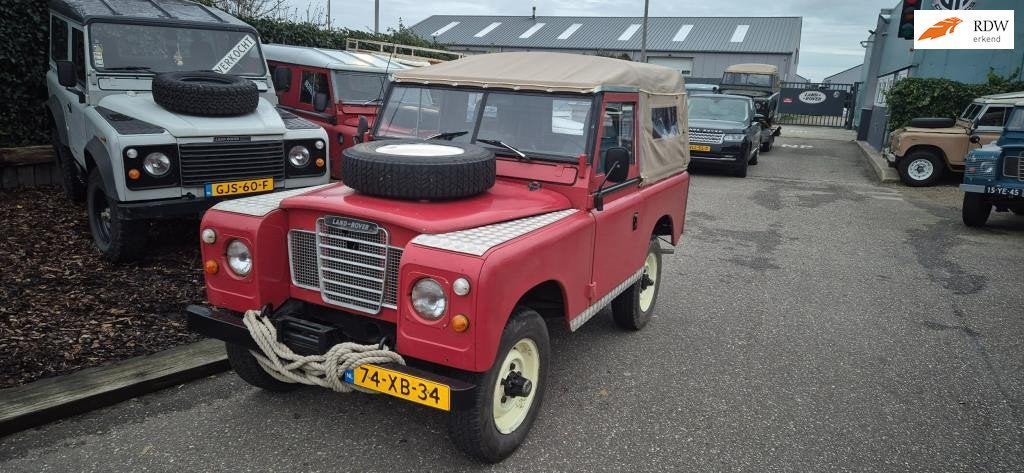 Land Rover 88 series III origineel NL geleverd., Auto's, Land Rover, 2286 cc, Zwart, 23 km/l, Origineel Nederlands