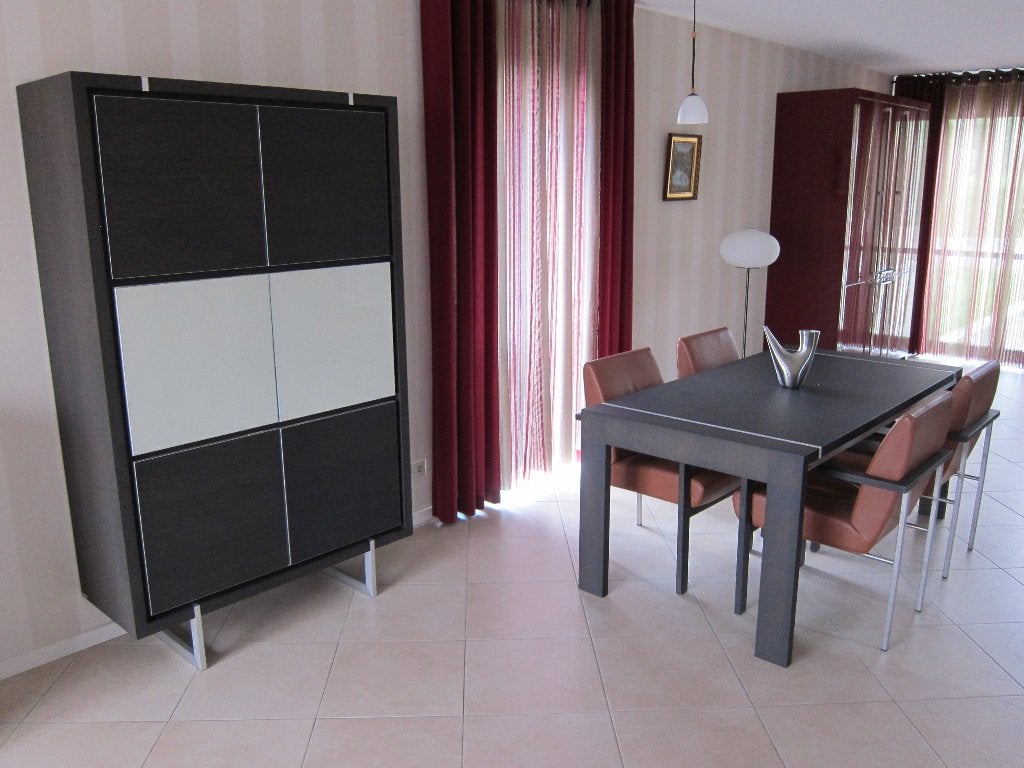 Delato opbergkast TRENDY, eiken glas aluminium, Ophalen, Zo goed als nieuw, Glas, Minder dan 150 cm