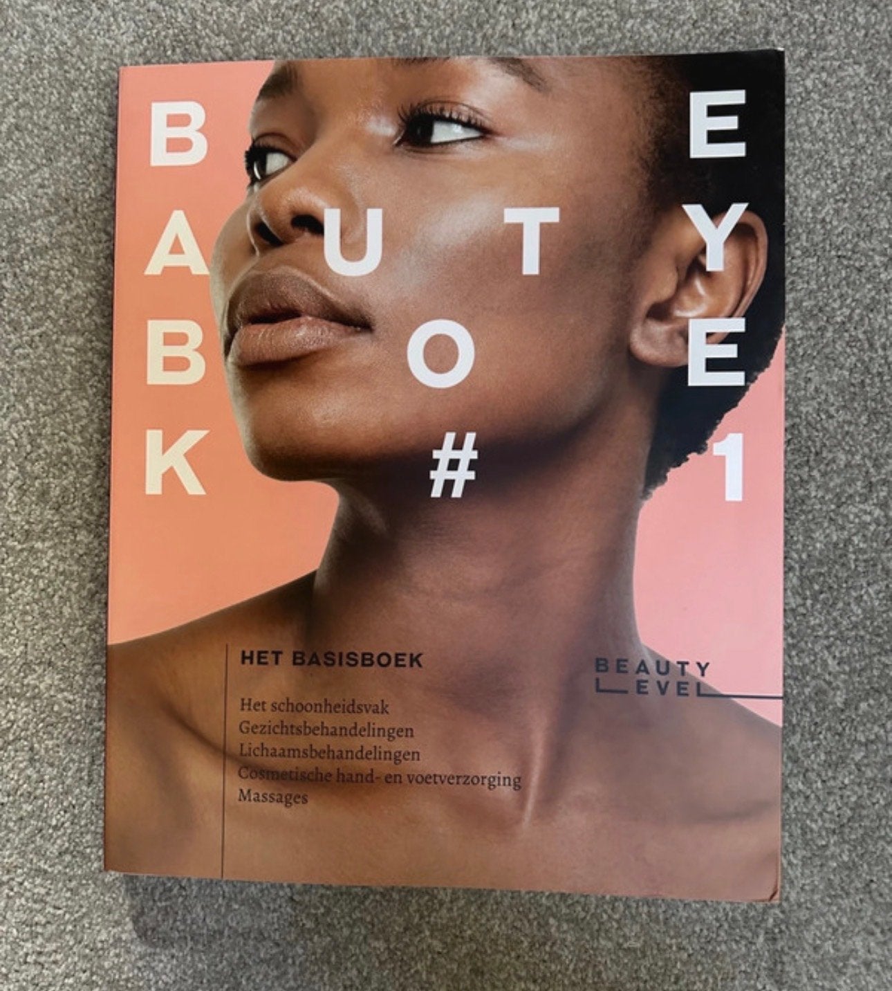 Beauty Boek #1 voor Schoonheidsspecialiste Opleiding, Ophalen of Verzenden, Nieuw, MBO