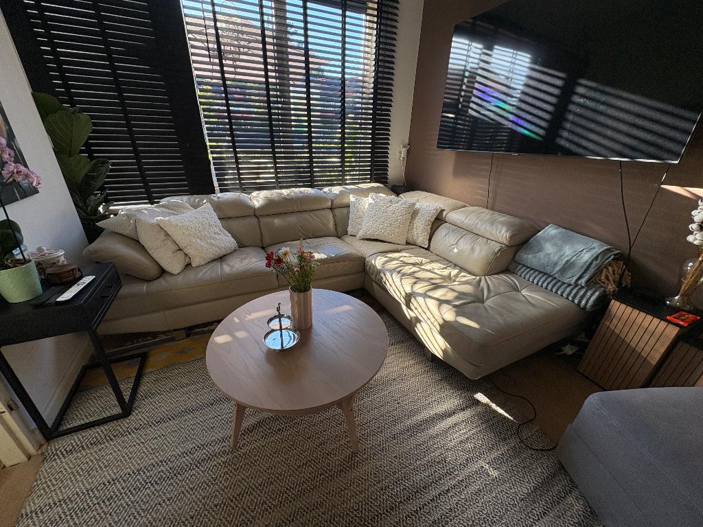 Leren hoekbank crème/beige – lounge bank – goede staat, Huis en Inrichting, Banken | Bankstellen, Ophalen, 250 tot 300 cm, Gebruikt