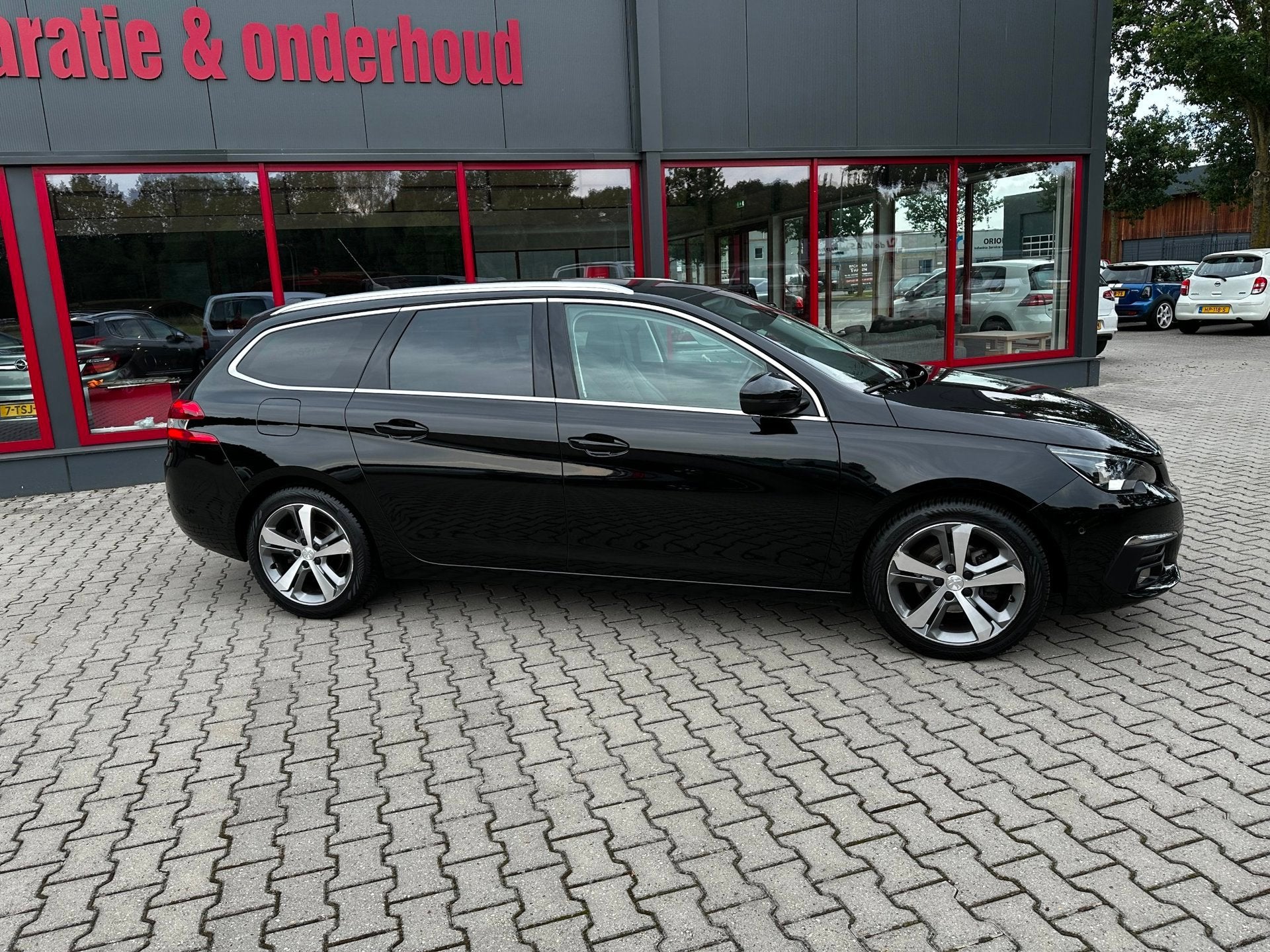 Peugeot 308 SW 1.5 BlueHDi Blue Lease Premium/Nieuwe Distr., Auto's, Voorwielaandrijving, 28 km/l, Gebruikt, 4 cilinders