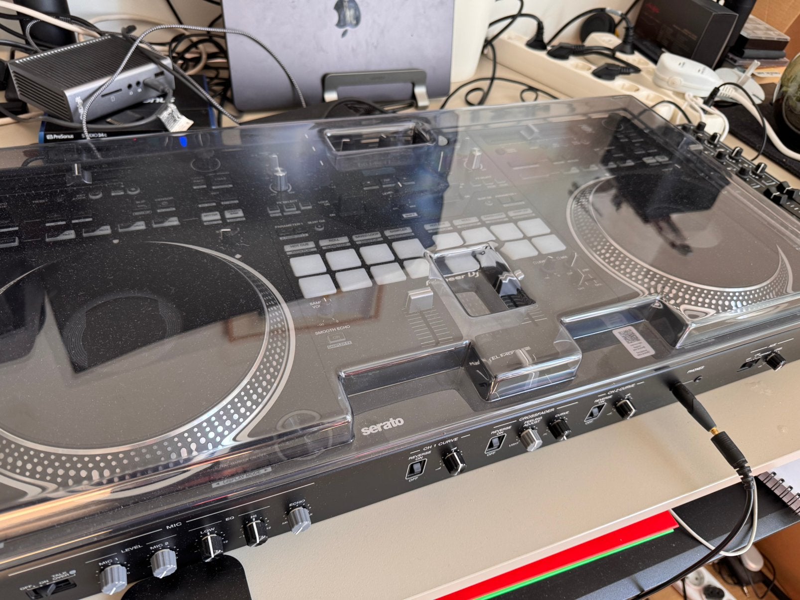 Pioneer DDJ REV7 + decksaver + garantie tot mei 2028, Ophalen, Zo goed als nieuw, Pioneer