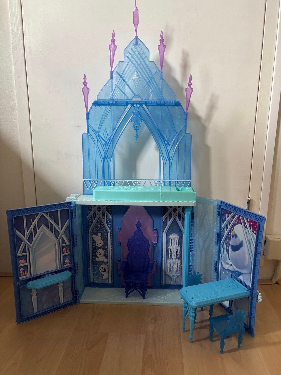Disney Frozen Elsa's IJskasteel speelset/ poppenhuis, Ophalen of Verzenden, Zo goed als nieuw, Poppenhuis