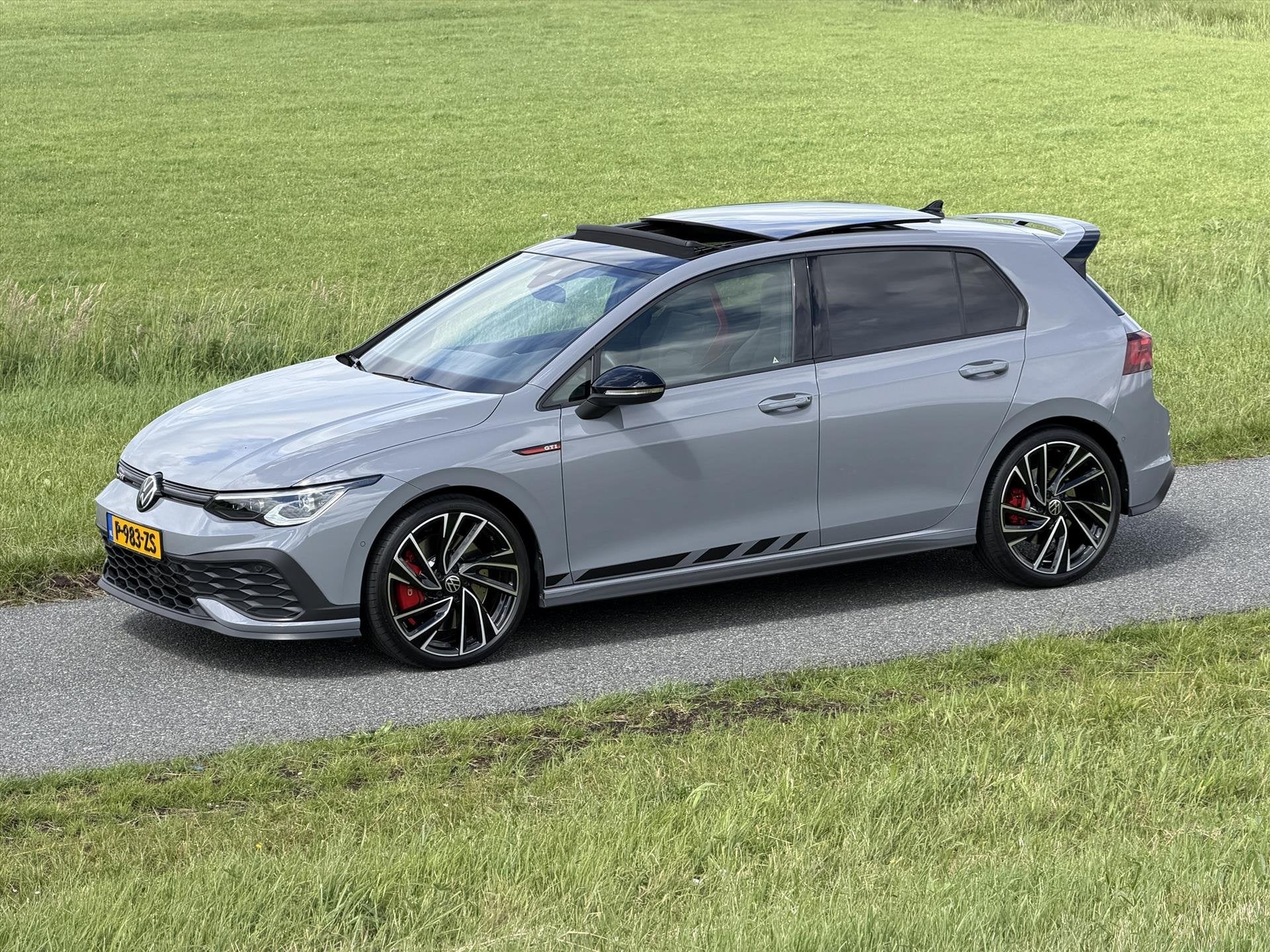 Volkswagen Golf 8 2.0 TSI GTI Clubsport 300PK / Pano / Nürb, Automatische klimaatregeling, Gebruikt, Euro 6, 4 cilinders
