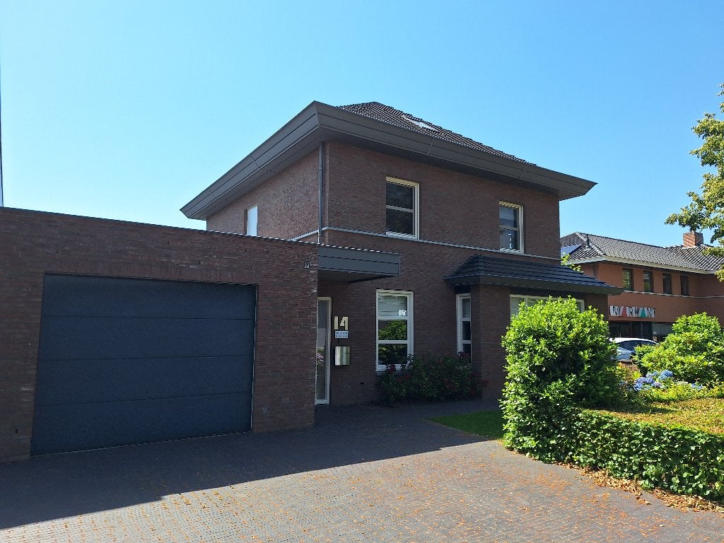 Woning Huis te huur - 5 slkms - 6 maanden - Tuin - Bios -Gym, Noord-Brabant, Direct bij eigenaar, 5 kamers, Vrijstaande woning