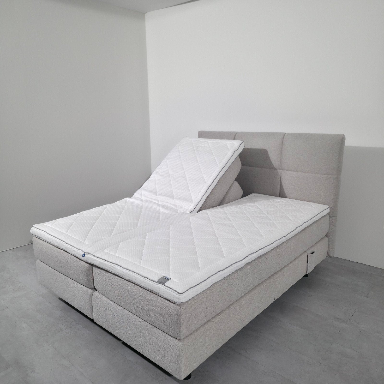 Showroommodel Auping Boxspring 160x200 Electrisch 2M, Verstelbaar, Tweepersoons, Ophalen of Verzenden, Zo goed als nieuw