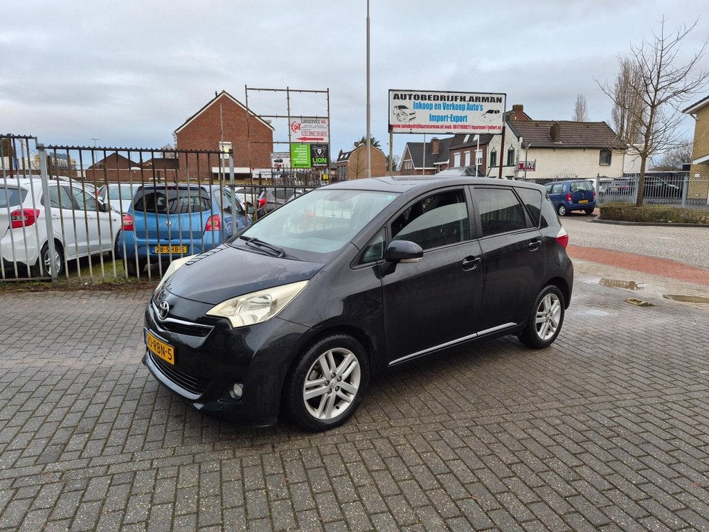 Toyota Verso-S 1.3 VVT-i Dynamic, Auto's, Toyota, Bedrijf, Te koop, Verso-S, ABS, Achteruitrijcamera, Airbags, Airconditioning