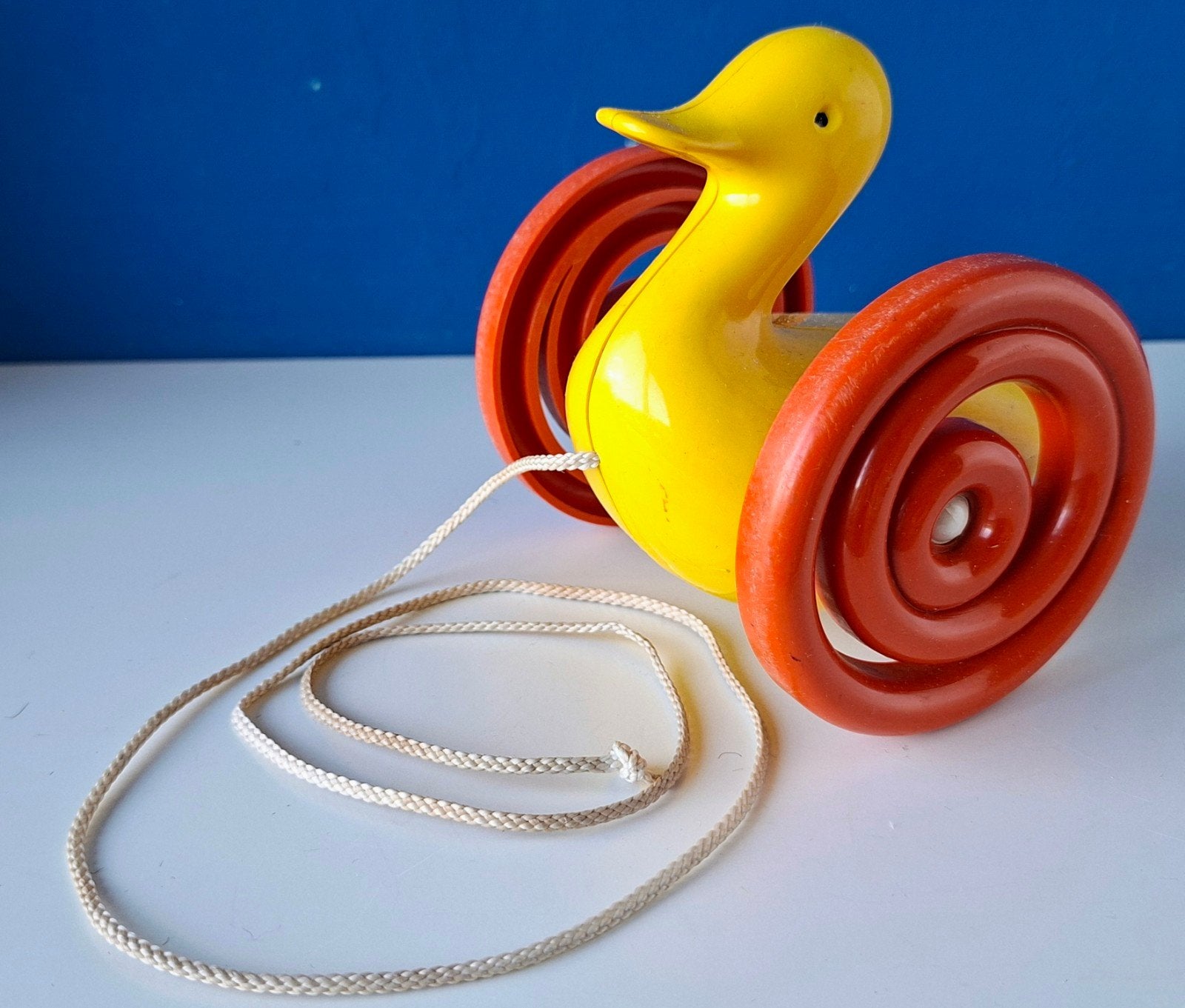 Vintage Ambi Toys trekeendje, Ophalen of Verzenden, Gebruikt, Overige typen, Met wieltjes