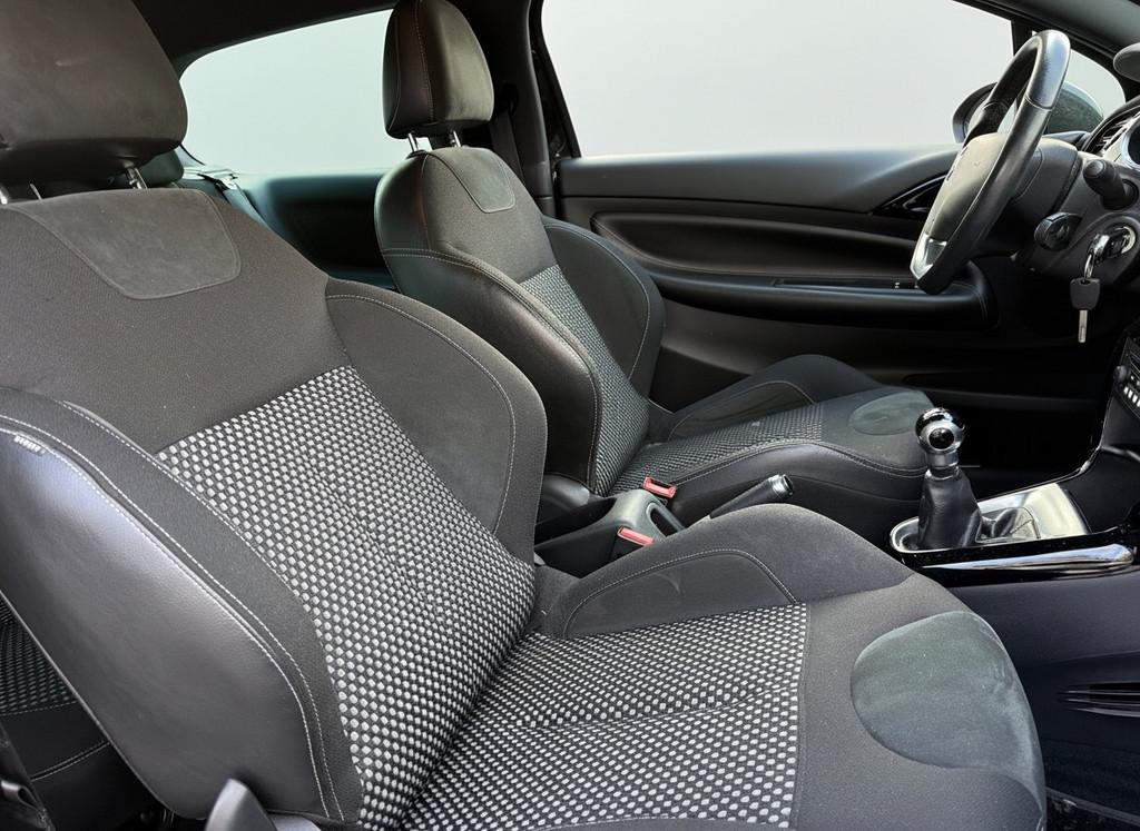 Citroën DS3 1.6 So Chic, Clima | 17inch | nwe APK, Voorwielaandrijving, Euro 5, Stof, Zwart